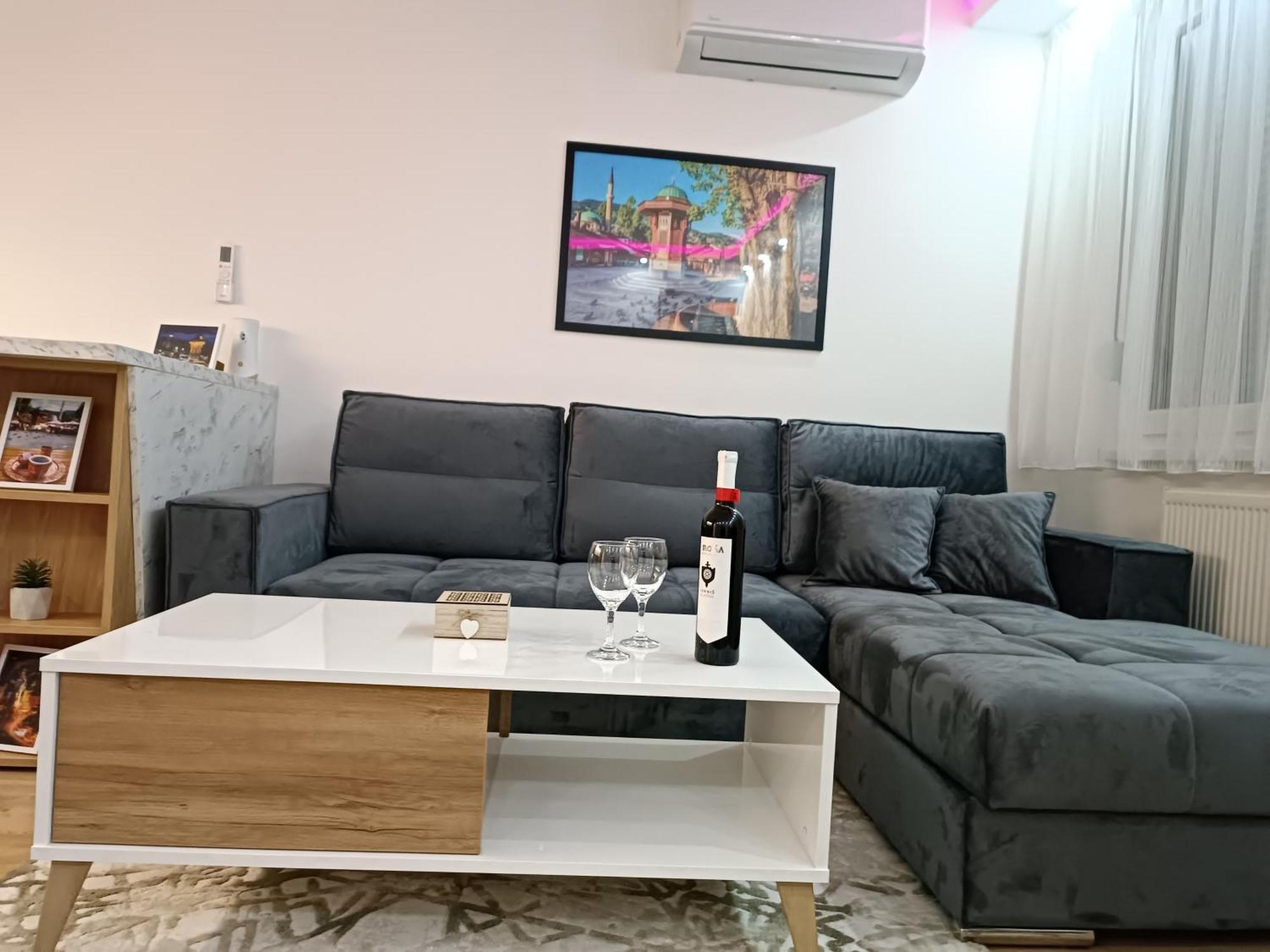 Apartman "Airplane" سراييفو المظهر الخارجي الصورة